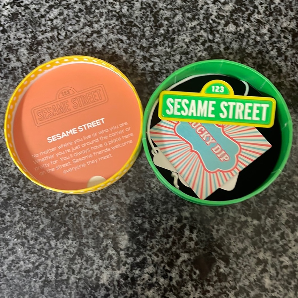 NIB ERSTWILDER Sesame Street sign brooch